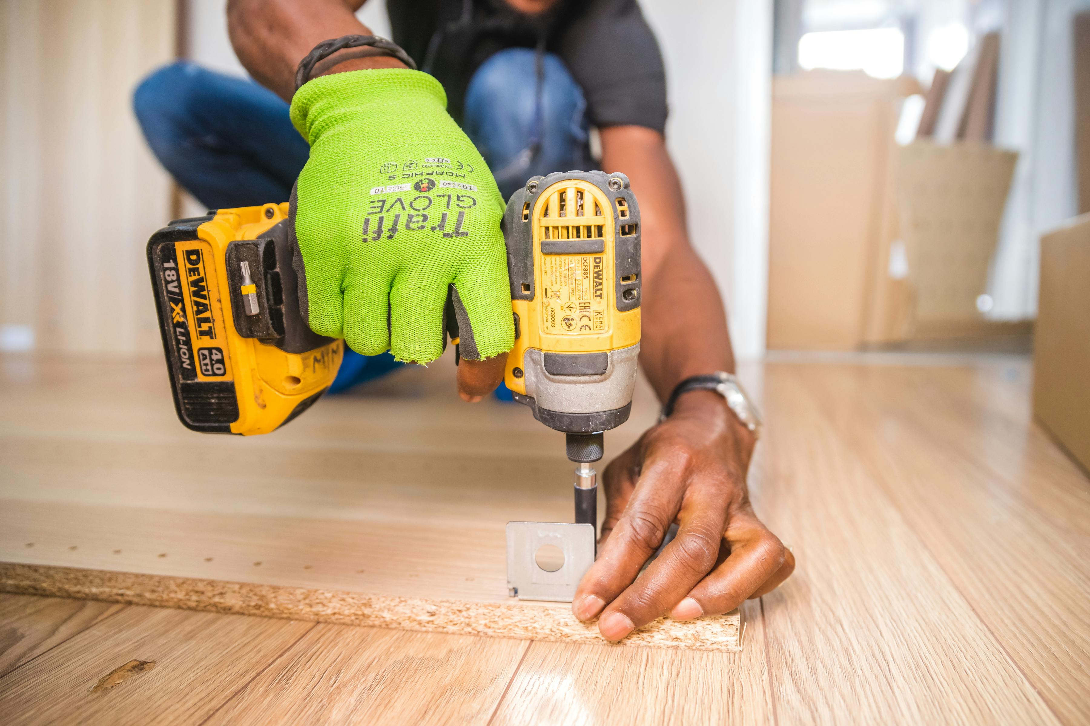 Professional tools used for insulation installation